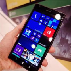 微軟服軟谷歌？Windows Phone未來或?qū)⒓嫒軦ndroid